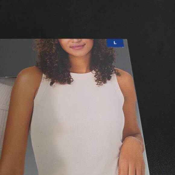 DKNY Women's 2 Piece Tank And Short Set Size Large - Picture 3 of 5